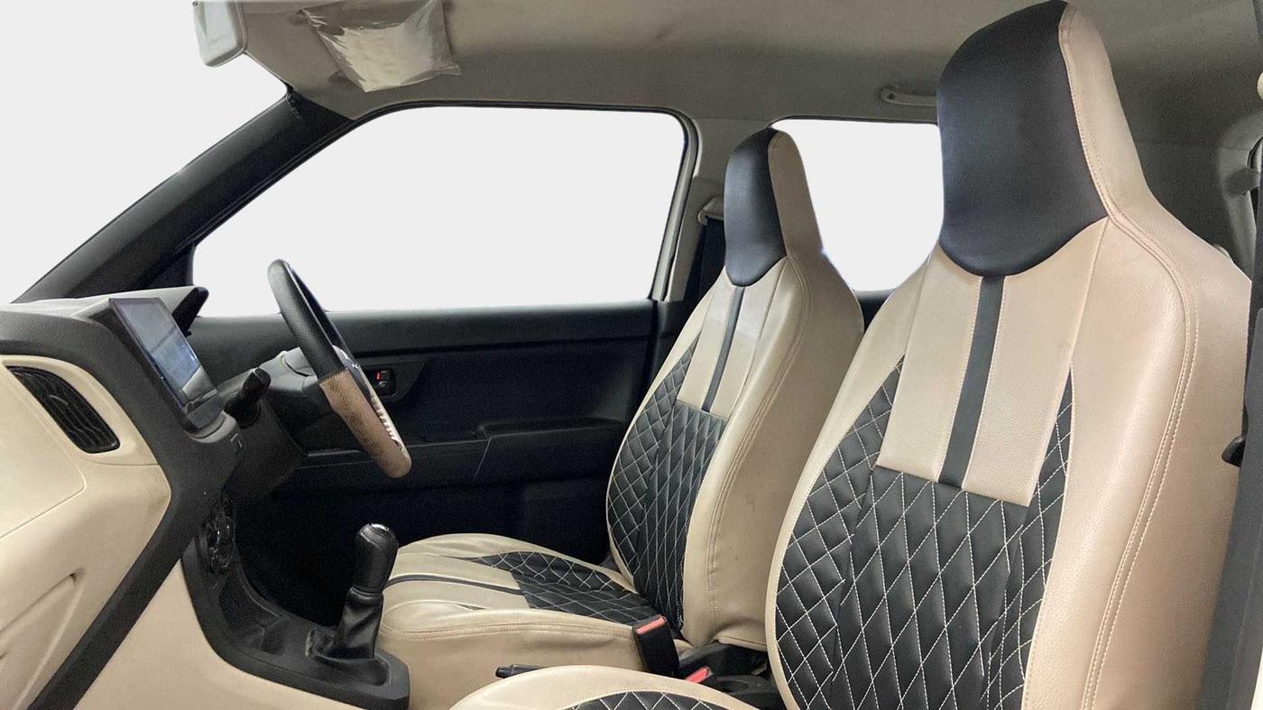 2020 Maruti New Wagon-R LXI 1.0, Petrol, Manual, 21,027 km, Right Side Front Door Cabin