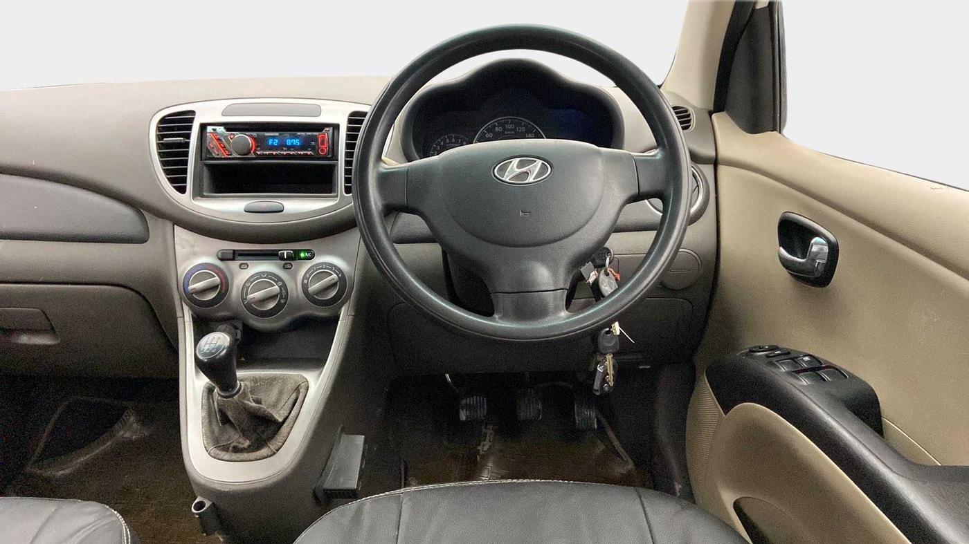 2012 Hyundai i10 MAGNA 1.2, Petrol, Manual, 40,020 km, Steering Wheel Close Up