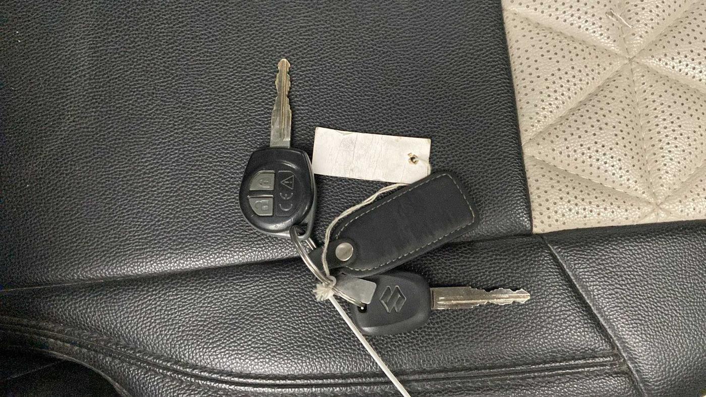 2021 Maruti S PRESSO VXI PLUS AMT, Petrol, Automatic, 27,286 km, Key Close Up