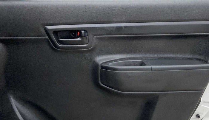 2021 Maruti S PRESSO VXI PLUS AMT, Petrol, Automatic, 27,286 km, Driver Side Door Panels Control