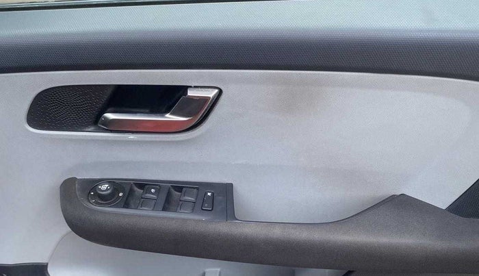 2021 Tata ALTROZ XZ PETROL, Petrol, Manual, 25,999 km, Driver Side Door Panels Control