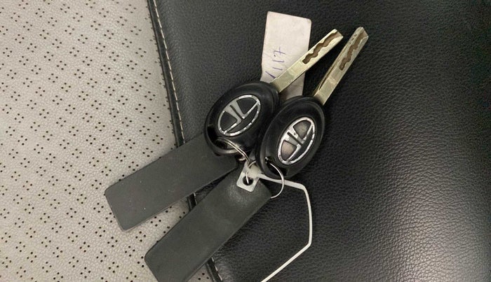 2021 Tata TIGOR XM PETROL, Petrol, Manual, 42,269 km, Key Close Up