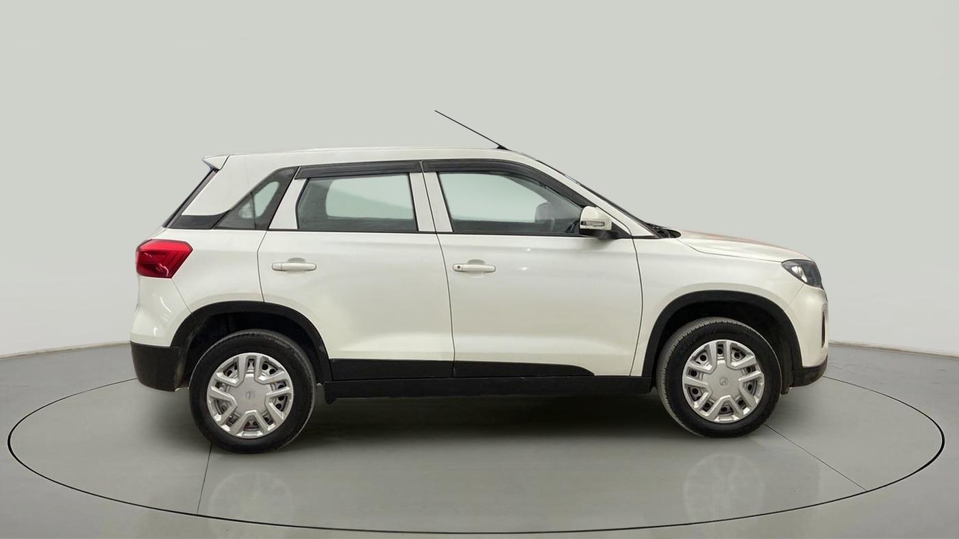 2021 Maruti Vitara Brezza LXI, Petrol, Manual, 47,897 km, Right Side View
