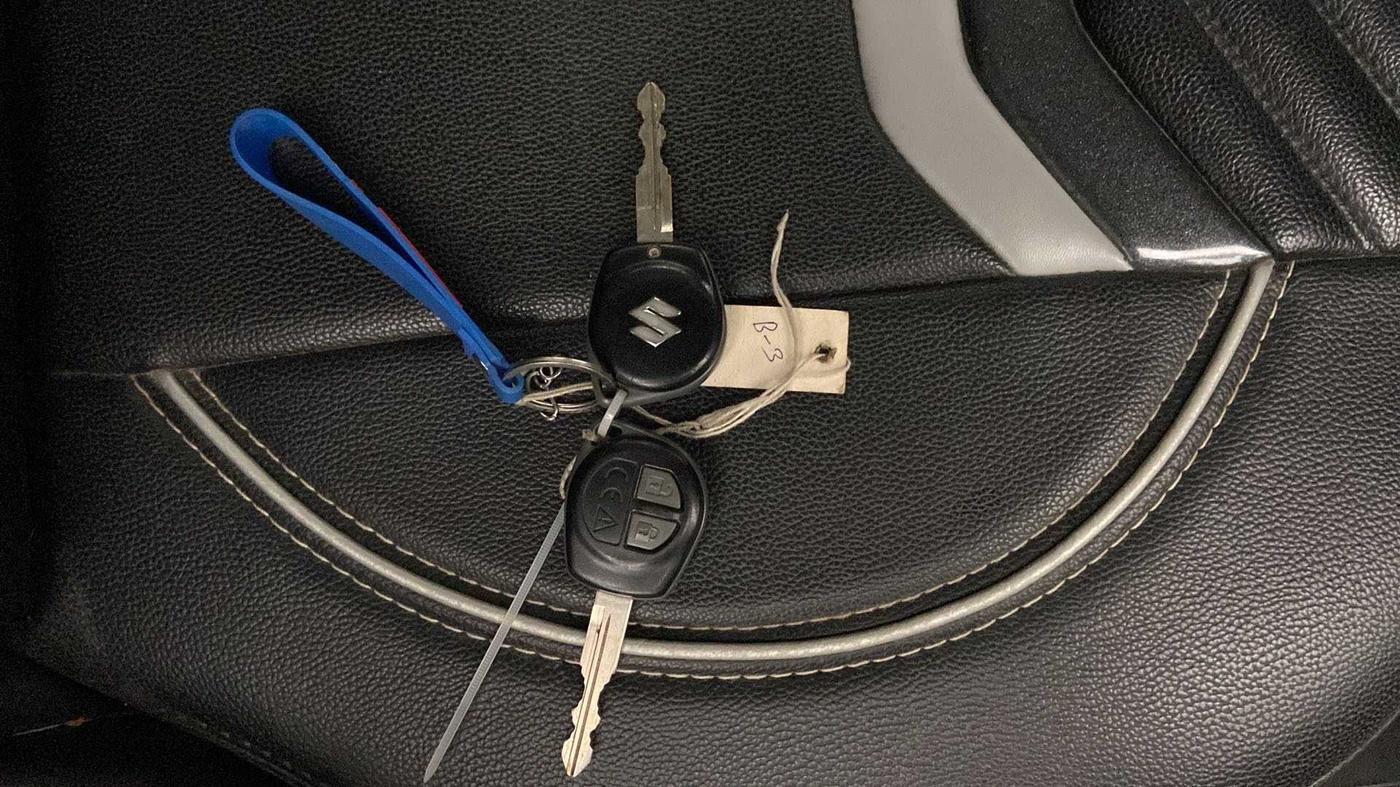 2021 Maruti Vitara Brezza LXI, Petrol, Manual, 47,897 km, Key Close Up