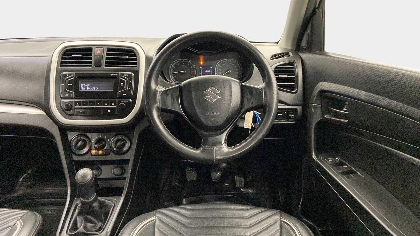 2021 Maruti Vitara Brezza LXI, Petrol, Manual, 47,897 km, Steering Wheel Close Up