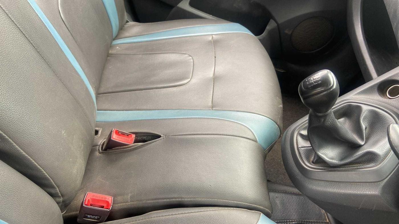 2018 Datsun Go Plus T, Petrol, Manual, 73,850 km, Gear Lever