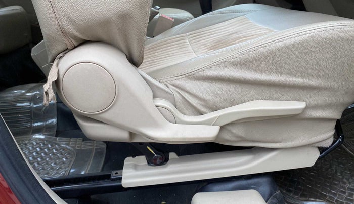 2018 Maruti Dzire VXI, Petrol, Manual, 44,464 km, Driver Side Adjustment Panel