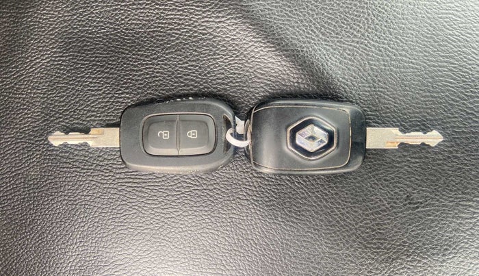 2018 Renault Duster 85 PS RXS MT DIESEL, Diesel, Manual, 29,232 km, Key Close Up