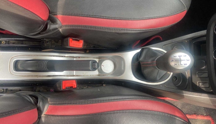 2018 Renault Duster 85 PS RXS MT DIESEL, Diesel, Manual, 29,232 km, Gear Lever