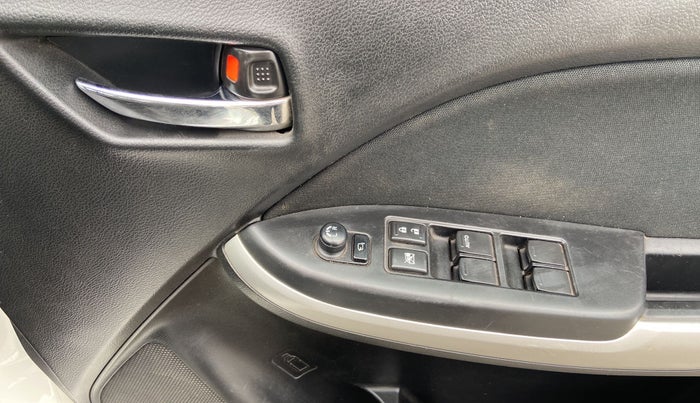 2016 Maruti Baleno DELTA PETROL 1.2, Petrol, Manual, 30,646 km, Driver Side Door Panels Control