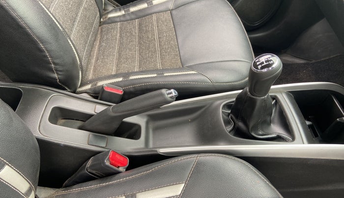 2016 Maruti Baleno DELTA PETROL 1.2, Petrol, Manual, 30,646 km, Gear Lever