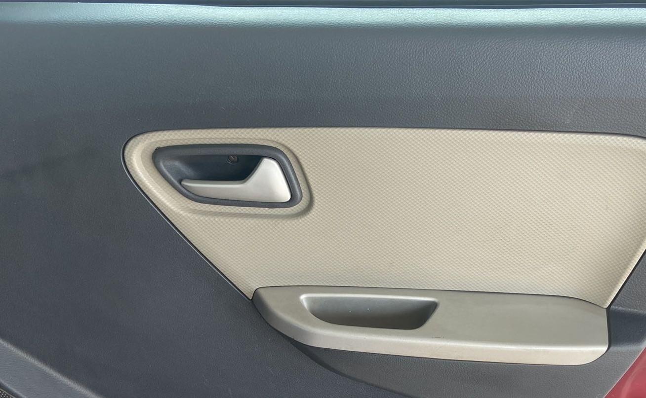 2018 Maruti Alto K10 VXI, Petrol, Manual, 76,647 km, Driver Side Door Panels Control