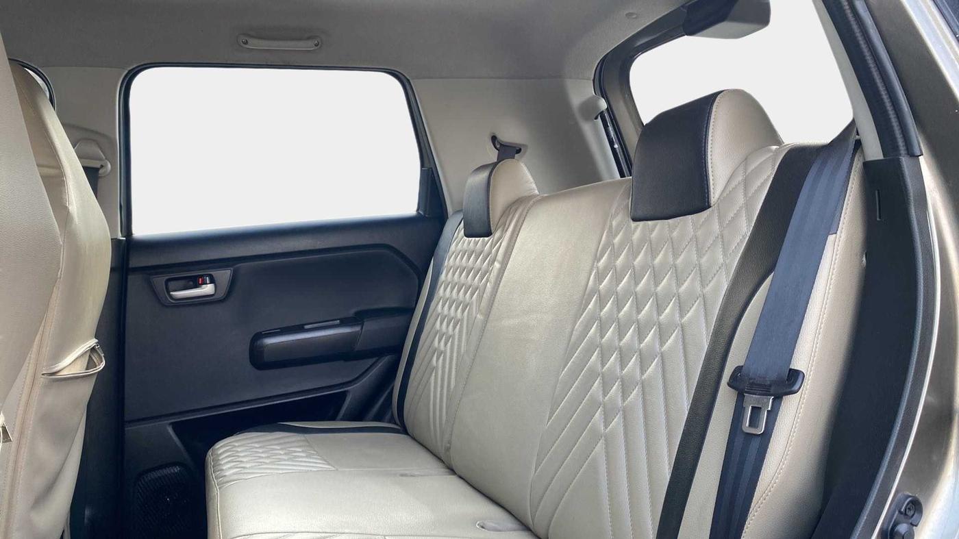 2019 Maruti New Wagon-R ZXI 1.2, Petrol, Manual, 50,293 km, Right Side Rear Door Cabin