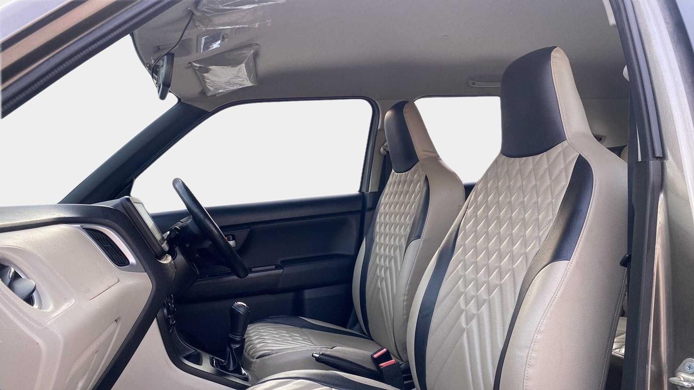 2019 Maruti New Wagon-R ZXI 1.2, Petrol, Manual, 50,293 km, Right Side Front Door Cabin