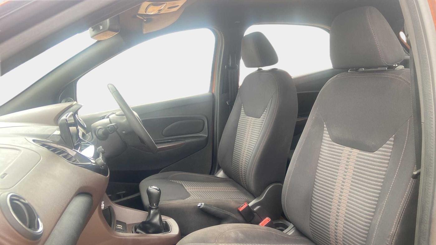 2019 Ford FREESTYLE TITANIUM PLUS 1.2 PETROL, Petrol, Manual, 50,209 km, Right Side Front Door Cabin