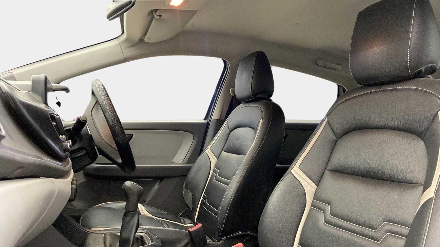 2020 Tata ALTROZ XE PETROL, Petrol, Manual, 61,103 km, Right Side Front Door Cabin