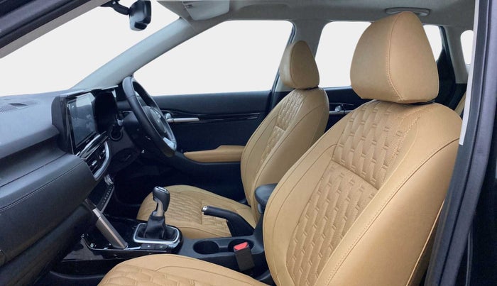 2022 KIA SELTOS HTX PLUS 1.5 DIESEL, Diesel, Manual, 27,764 km, Right Side Front Door Cabin