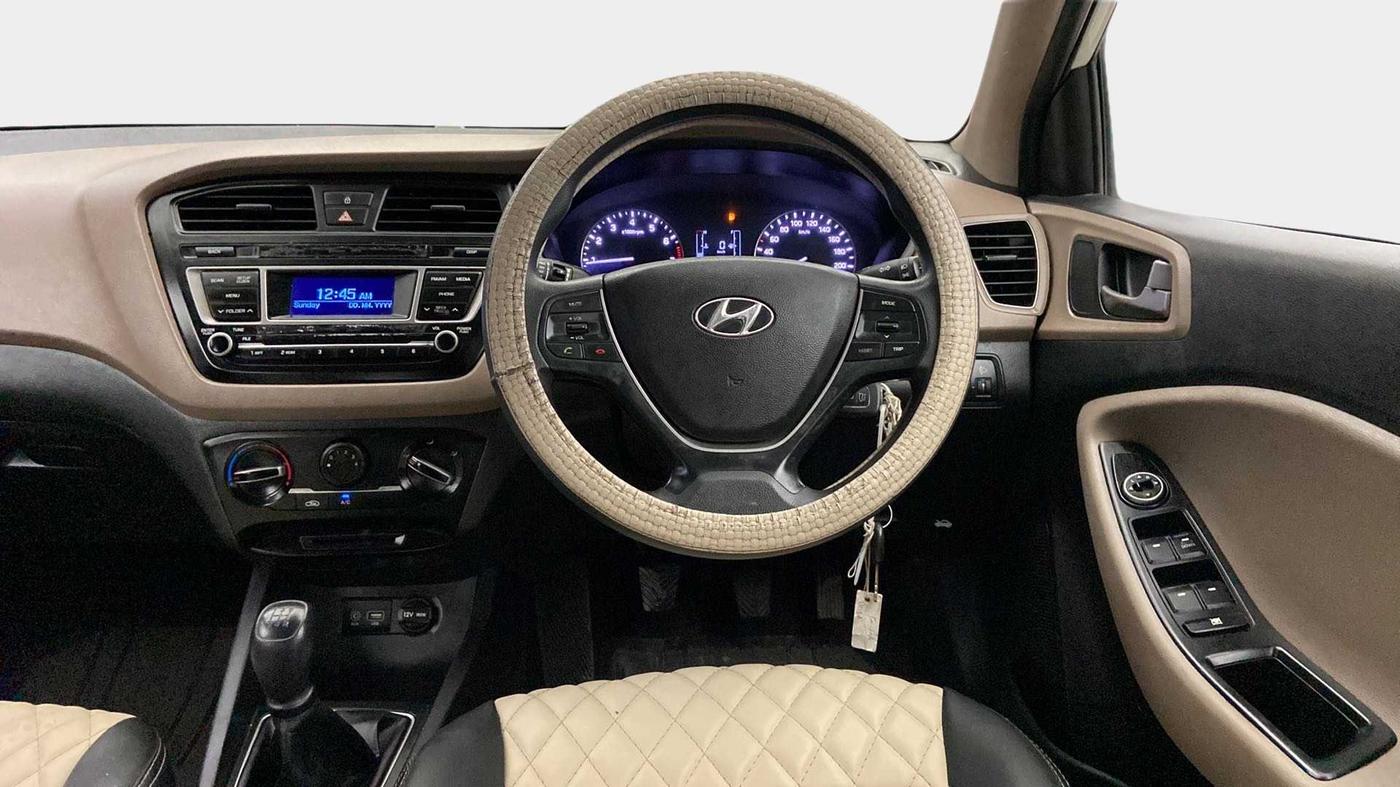 2015 Hyundai Elite i20 MAGNA 1.2, Petrol, Manual, 67,100 km, Steering Wheel Close Up