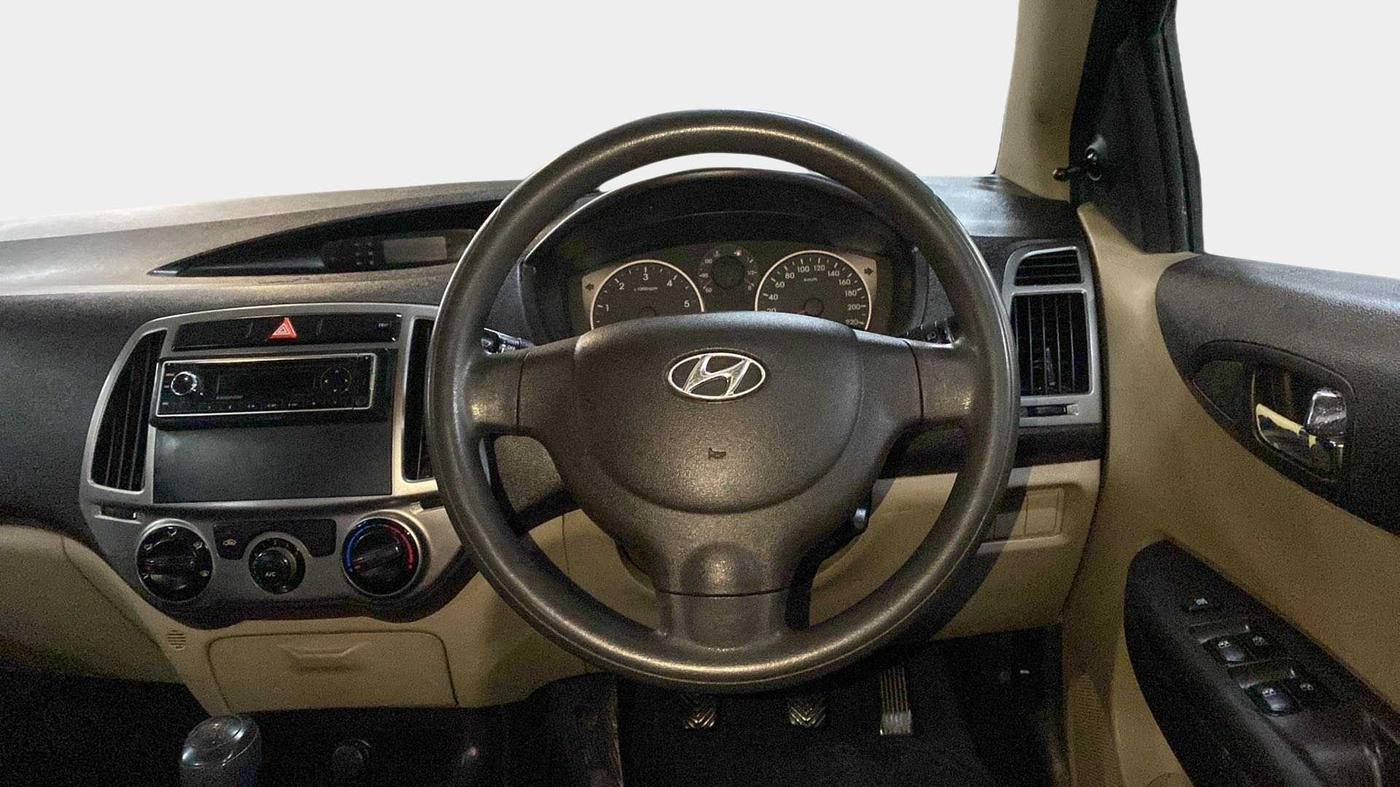 2013 Hyundai i20 MAGNA 1.4 CRDI, Diesel, Manual, 47,864 km, Steering Wheel Close Up