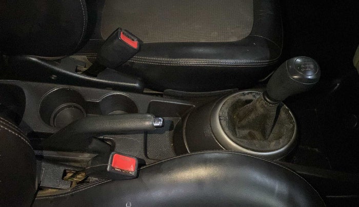 2013 Hyundai i20 MAGNA 1.4 CRDI, Diesel, Manual, 47,864 km, Gear Lever