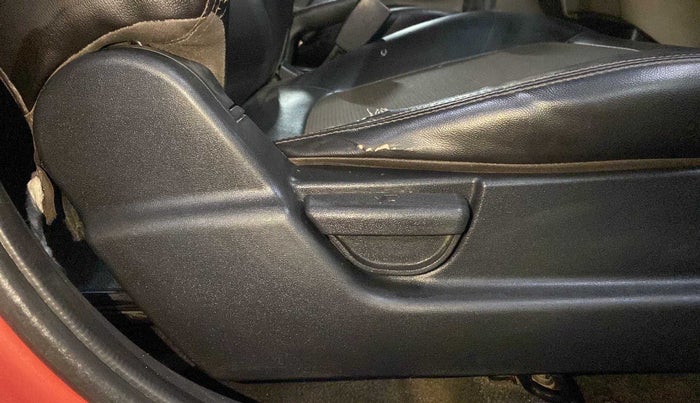 2013 Hyundai i20 MAGNA 1.4 CRDI, Diesel, Manual, 47,864 km, Driver Side Adjustment Panel