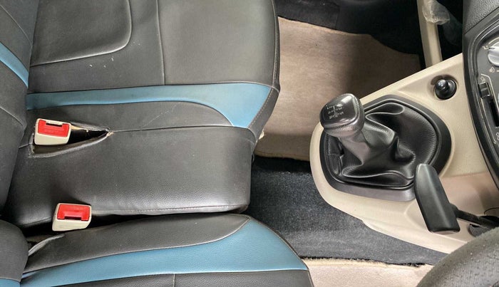 2017 Datsun Go T, Petrol, Manual, 35,091 km, Gear Lever