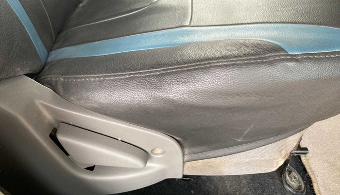 2017 Datsun Go T, Petrol, Manual, 35,091 km, Driver Side Adjustment Panel