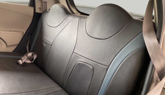 2017 Datsun Go T, Petrol, Manual, 35,091 km, Right Side Rear Door Cabin