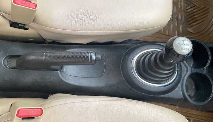 2013 Honda Brio S MT, Petrol, Manual, 57,360 km, Gear Lever