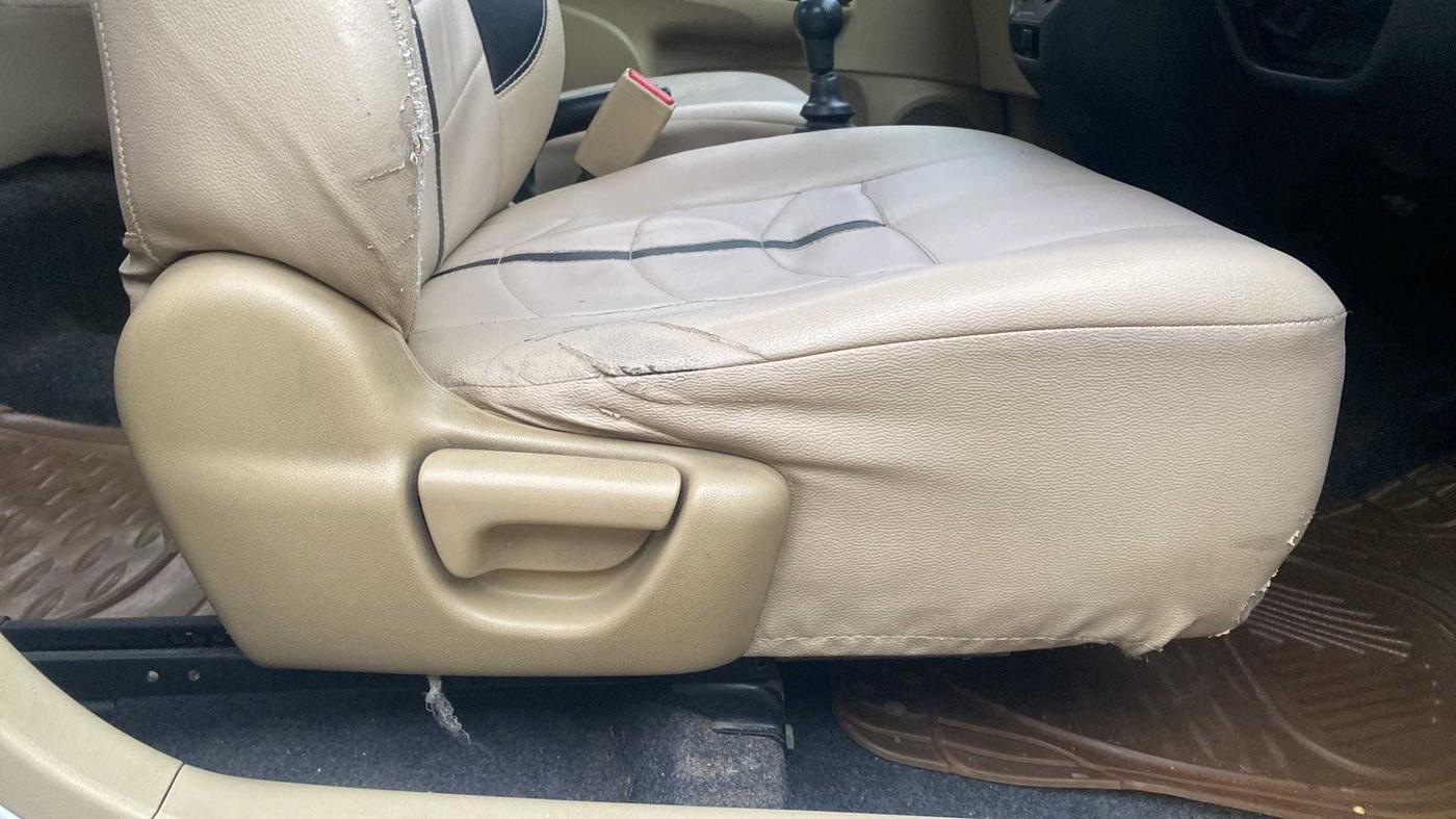 2013 Honda Brio S MT, Petrol, Manual, 57,360 km, Driver Side Adjustment Panel