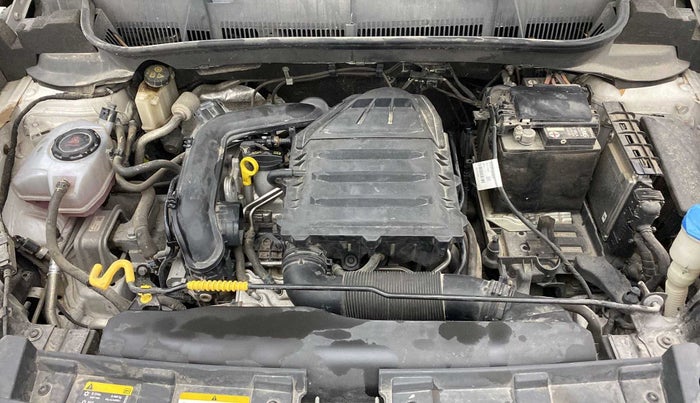 2021 Volkswagen TAIGUN TOPLINE 1.0 TSI AT, Petrol, Automatic, 37,326 km, Open Bonet