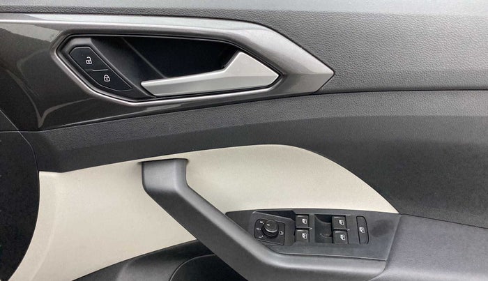 2021 Volkswagen TAIGUN TOPLINE 1.0 TSI AT, Petrol, Automatic, 37,326 km, Driver Side Door Panels Control