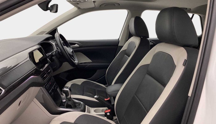 2021 Volkswagen TAIGUN TOPLINE 1.0 TSI AT, Petrol, Automatic, 37,326 km, Right Side Front Door Cabin