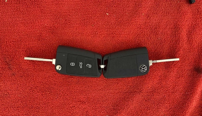 2021 Volkswagen TAIGUN TOPLINE 1.0 TSI AT, Petrol, Automatic, 37,326 km, Key Close Up