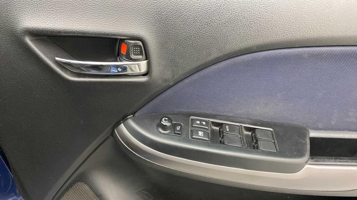 2019 Maruti Baleno ALPHA CVT PETROL 1.2, Petrol, Automatic, 32,201 km, Driver Side Door Panels Control