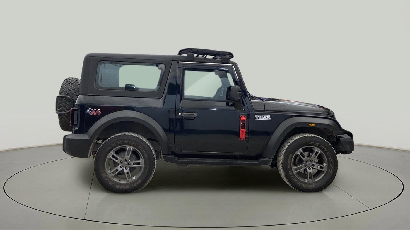 2021 Mahindra Thar LX PETROL HT 4WD AT, Petrol, Automatic, 33,314 km, Right Side View
