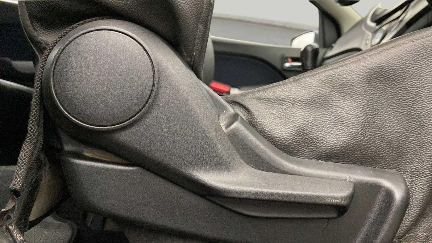 2020 Maruti Baleno DELTA PETROL 1.2, Petrol, Manual, 60,770 km, Driver Side Adjustment Panel
