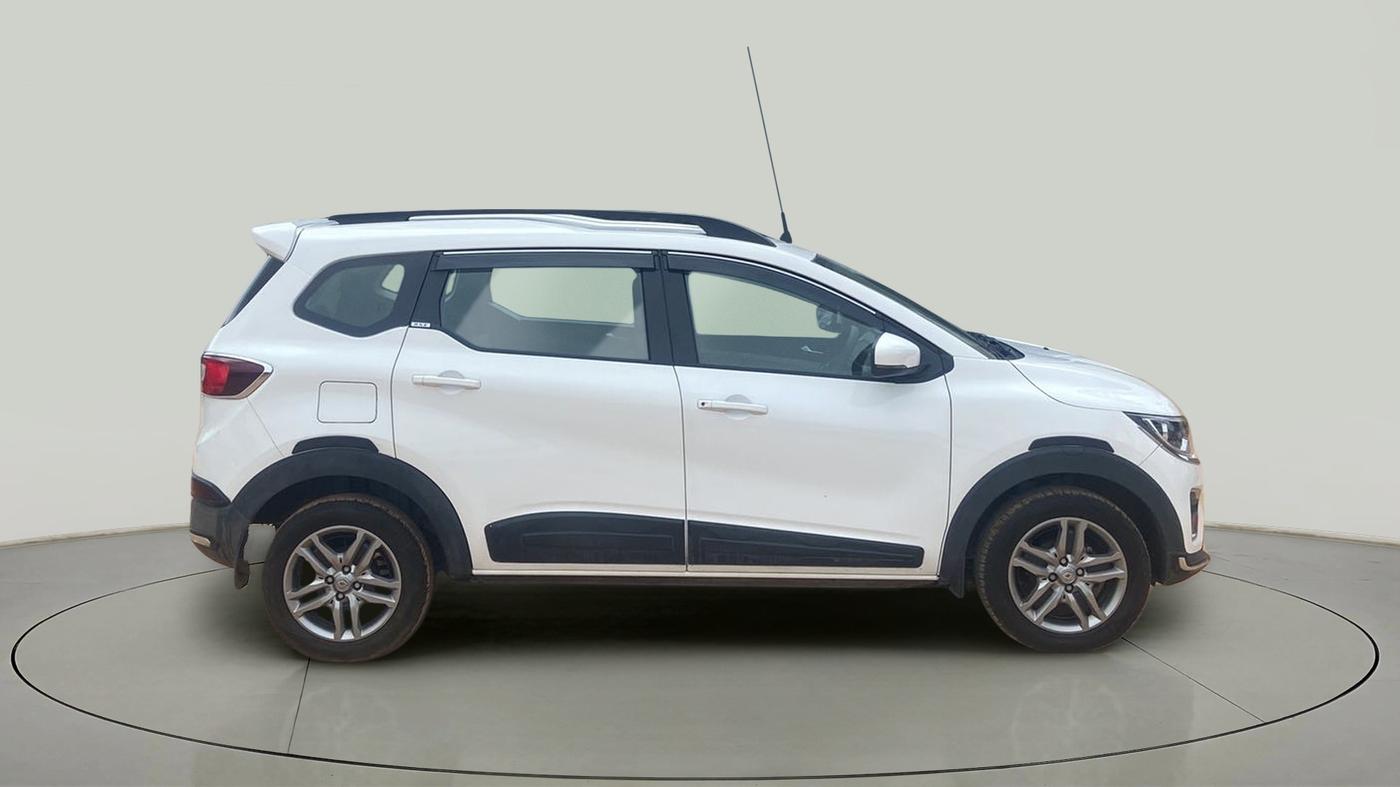 2021 Renault TRIBER RXZ AMT, Petrol, Automatic, 8,850 km, Right Side View