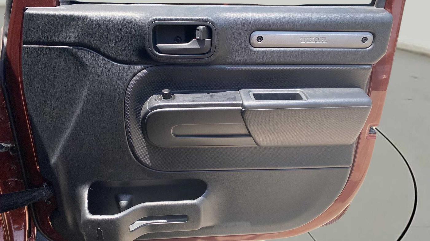 2022 Mahindra Thar LX PETROL HT 4WD AT, Petrol, Automatic, 5,285 km, Driver Side Door Panels Control