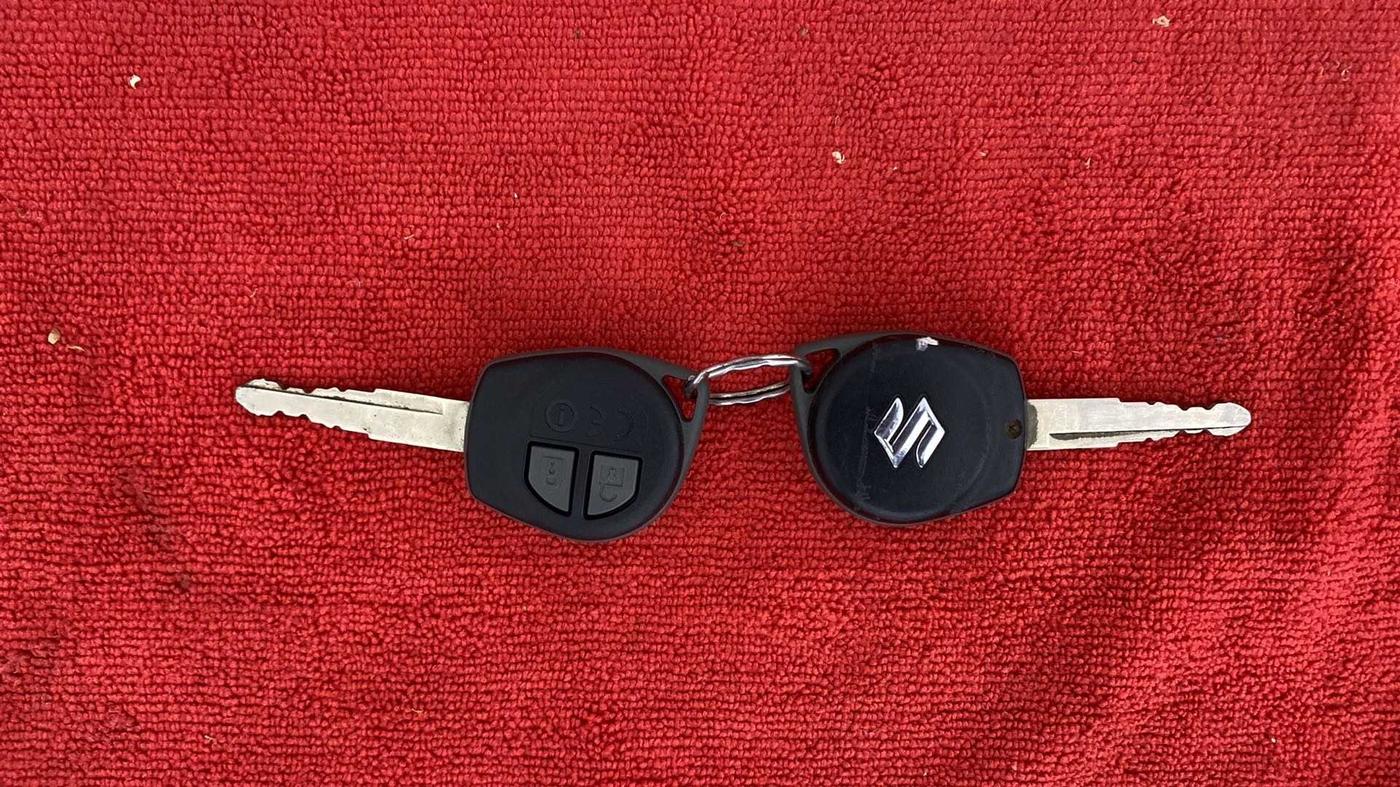 2017 Maruti Dzire VDI AMT, Diesel, Automatic, 95,453 km, Key Close Up