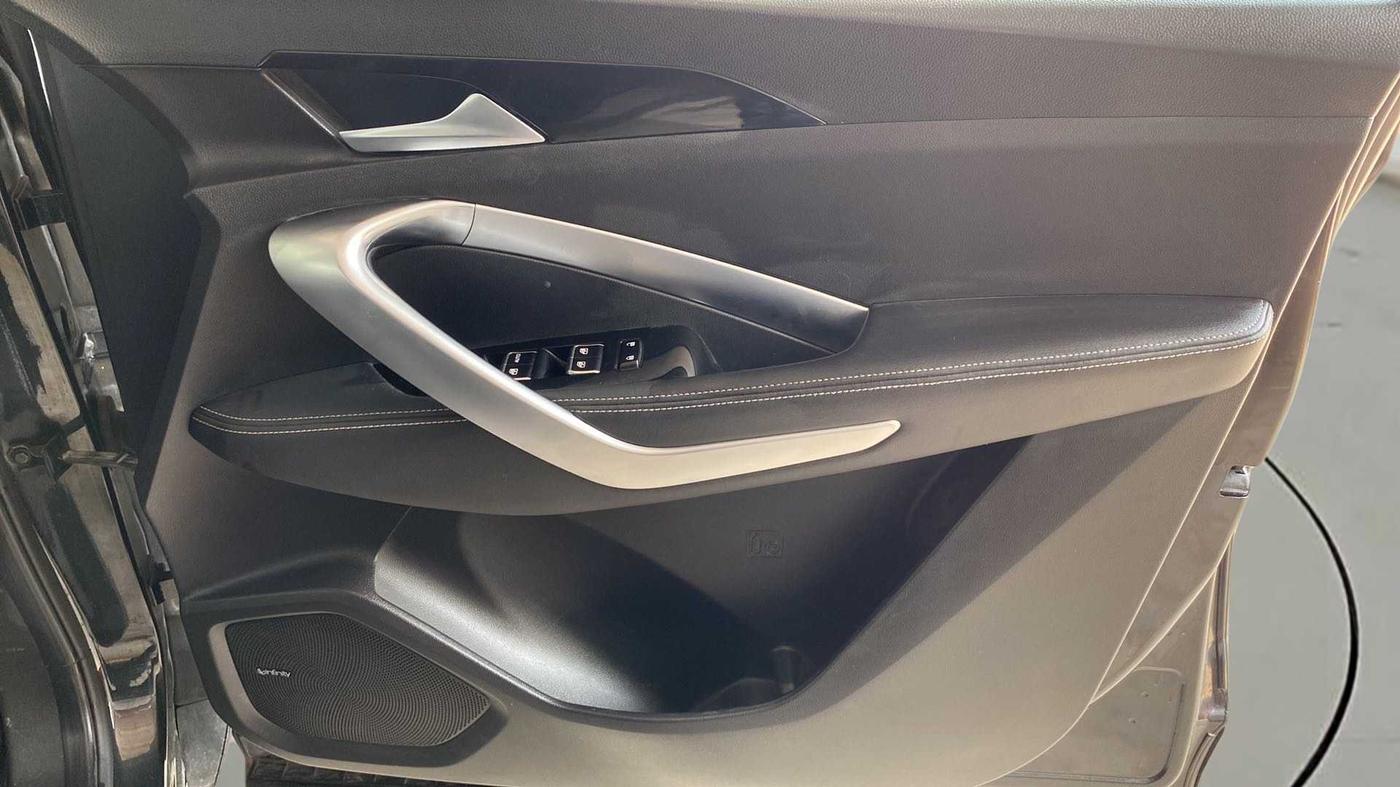 2020 MG HECTOR SHARP 1.5 DCT PETROL, Petrol, Automatic, 35,964 km, Driver Side Door Panels Control