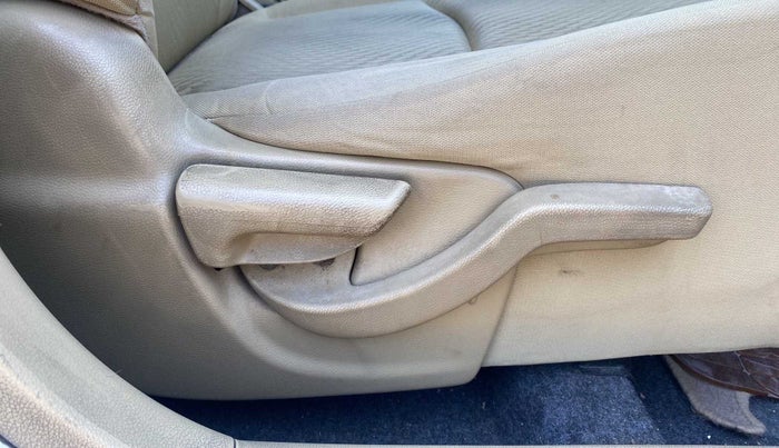 2015 Honda Amaze 1.2L I-VTEC S, Petrol, Manual, 75,568 km, Driver Side Adjustment Panel