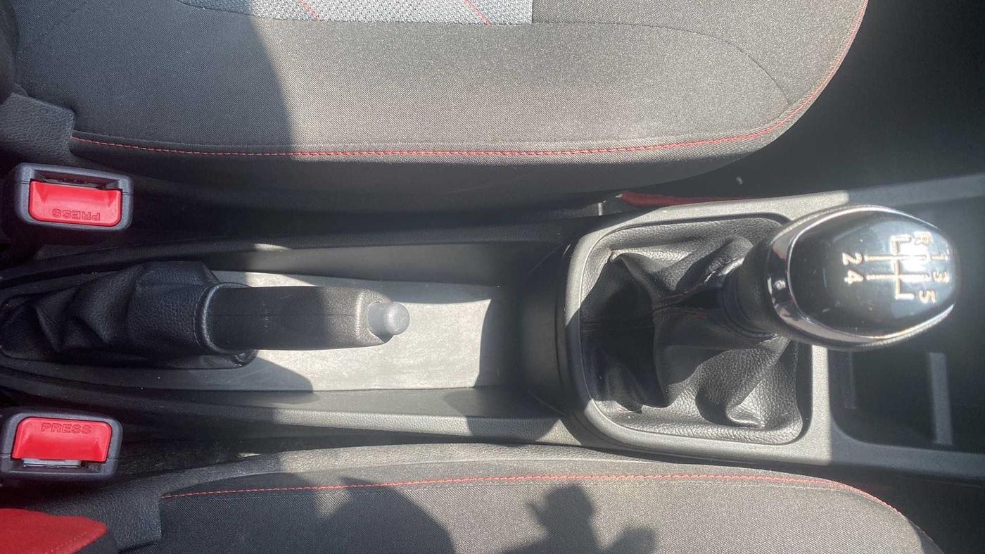 2020 Renault Kwid RXT 0.8, Petrol, Manual, 11,652 km, Gear Lever