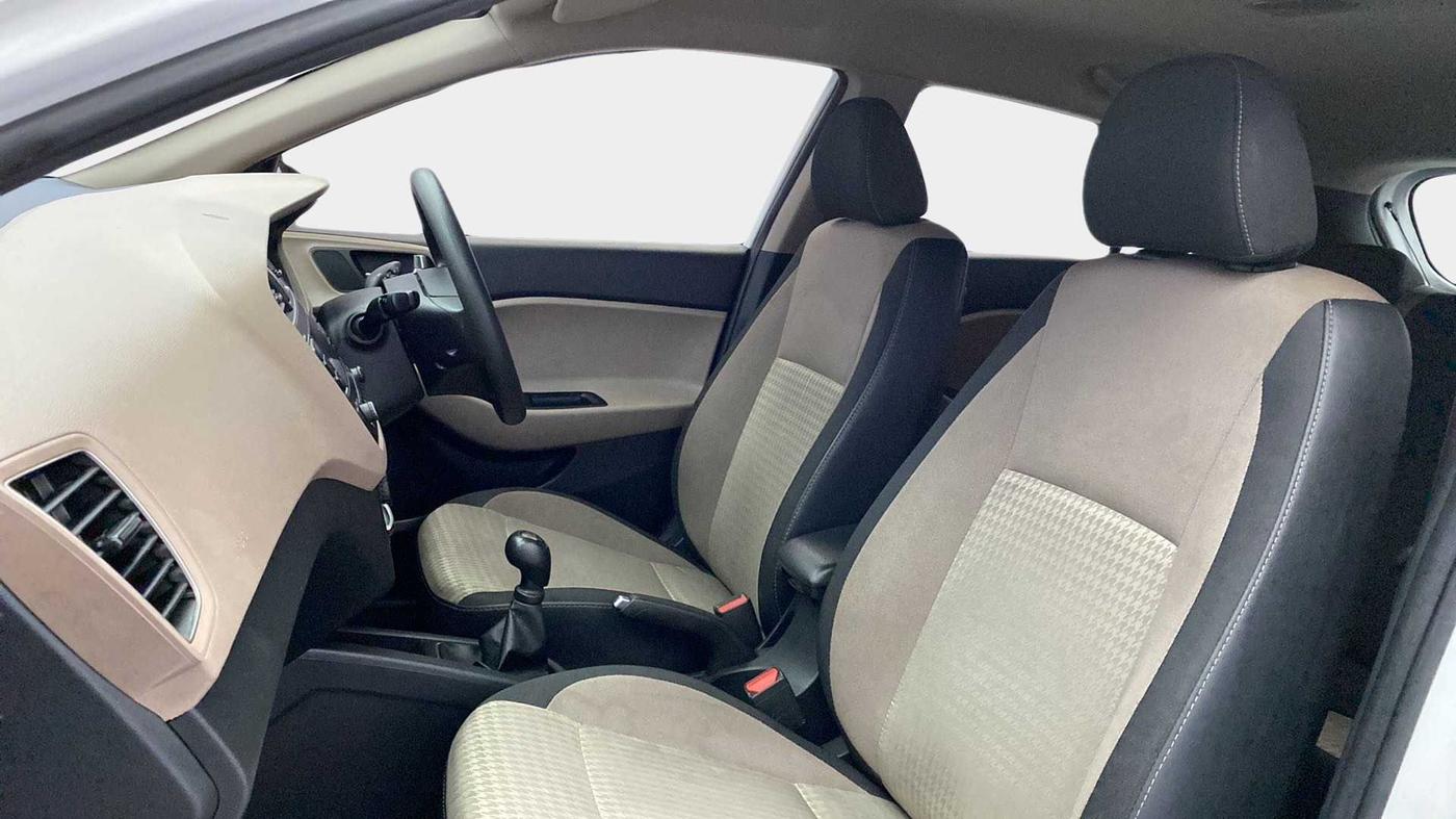 2019 Hyundai Elite i20 MAGNA PLUS 1.2, Petrol, Manual, 36,197 km, Right Side Front Door Cabin