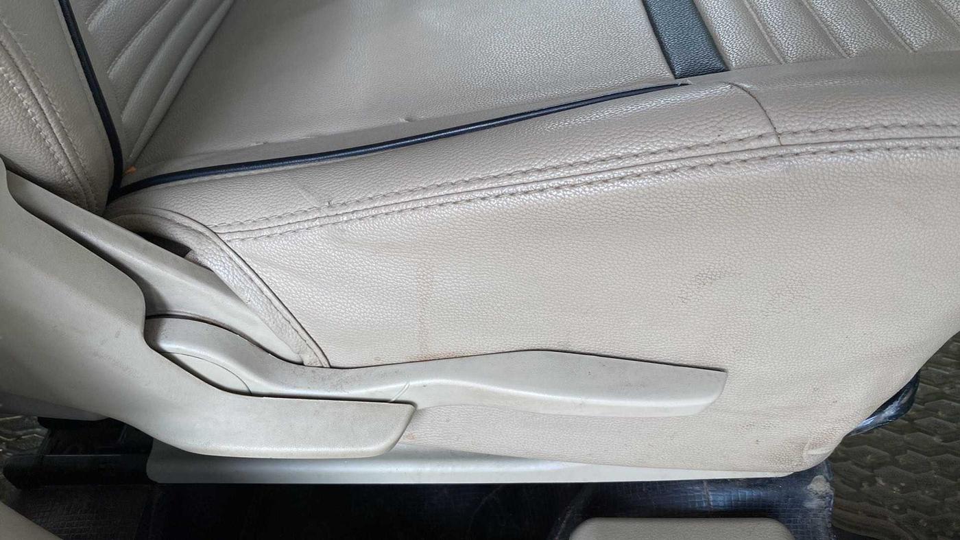 2020 Maruti Dzire VXI, Petrol, Manual, 61,434 km, Driver Side Adjustment Panel
