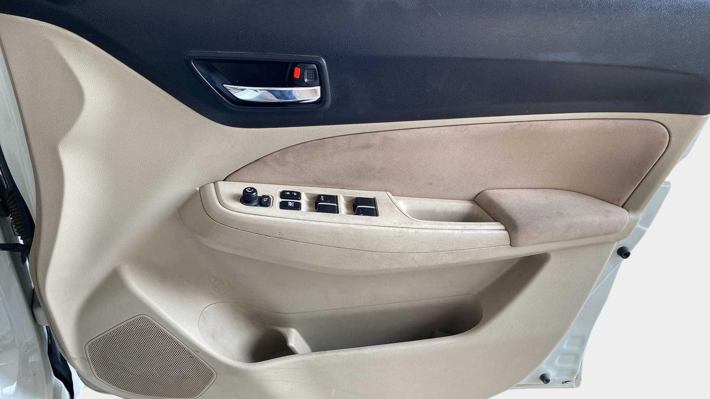 2020 Maruti Dzire VXI, Petrol, Manual, 61,434 km, Driver Side Door Panels Control