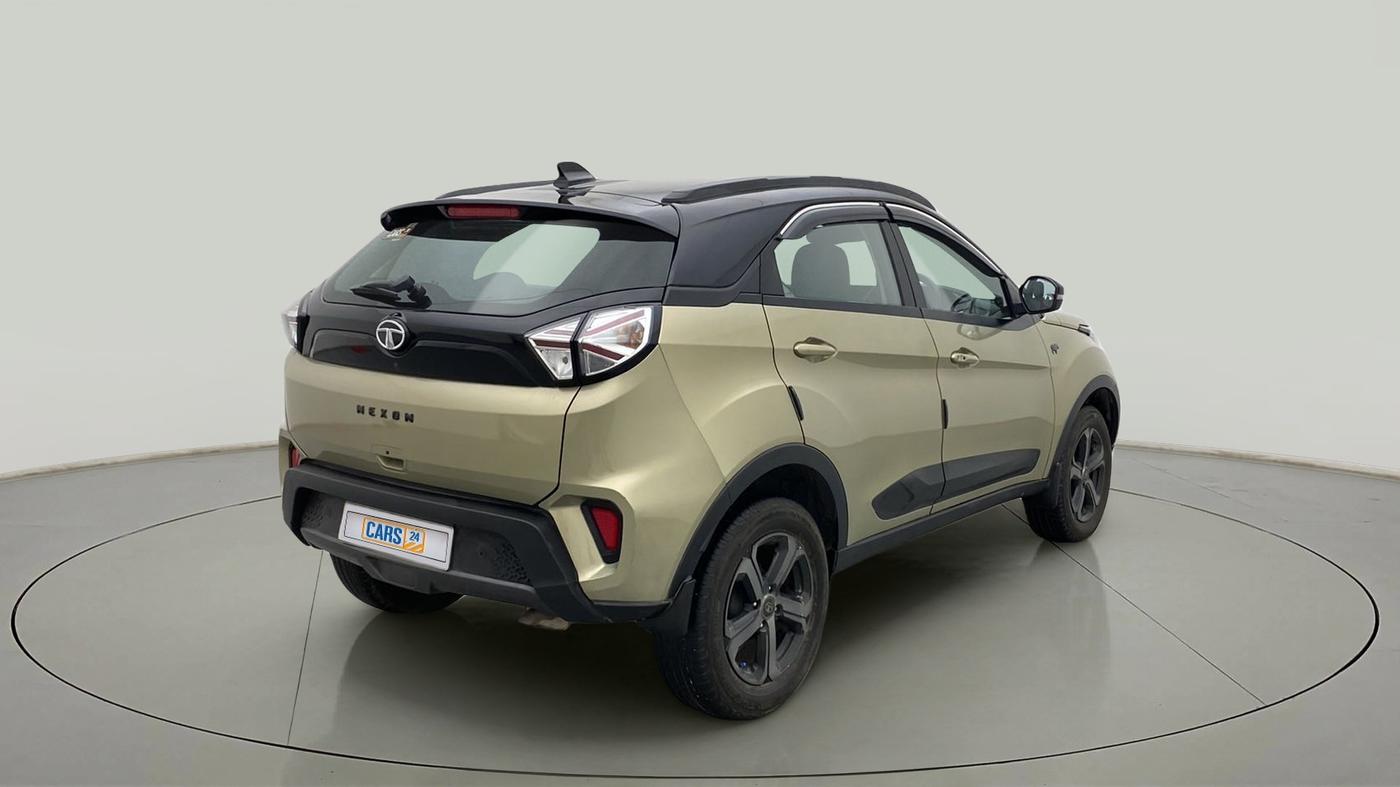 2022 Tata NEXON XZA PLUS (O) PETROL DUAL TONE, Petrol, Automatic, 24,629 km, Right Back Diagonal