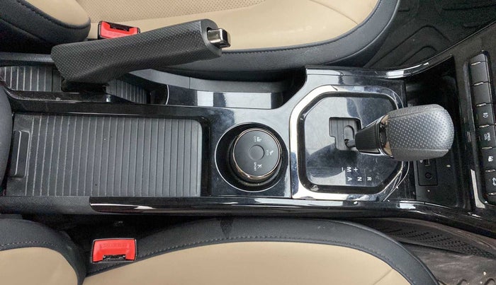 2022 Tata NEXON XZA PLUS (O) PETROL DUAL TONE, Petrol, Automatic, 24,629 km, Gear Lever