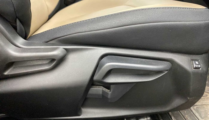 2022 Tata NEXON XZA PLUS (O) PETROL DUAL TONE, Petrol, Automatic, 24,629 km, Driver Side Adjustment Panel
