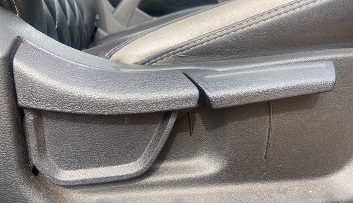 2022 Hyundai Creta EX 1.5 PETROL, Petrol, Manual, 25,492 km, Driver Side Adjustment Panel